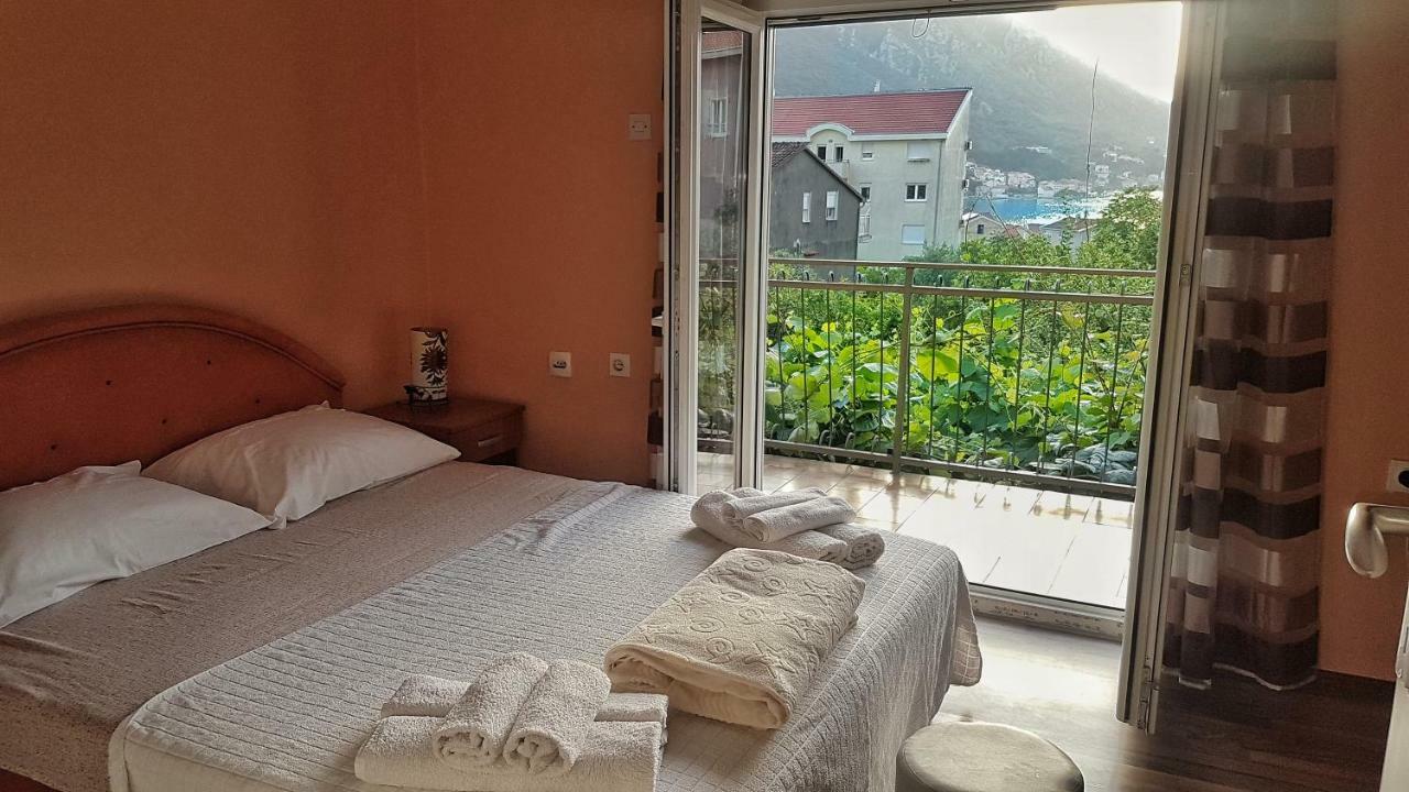 Apartments Jovana Kotor Exterior photo